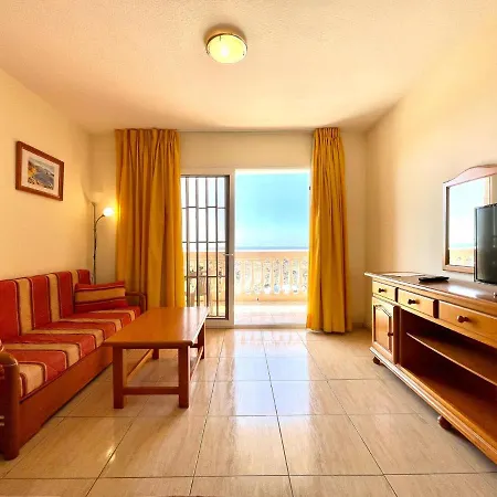 Family Studio, Wifi, Heated Pool, Tenerife South