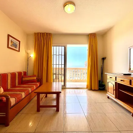 Family Studio, Wifi, Heated Pool, Tenerife South Apartamento Costa del Silencio