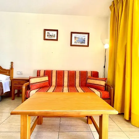 Family Studio, Wifi, Heated Pool, Tenerife South