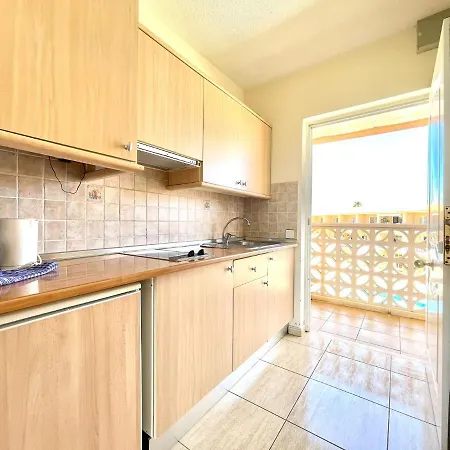 Family Studio, Wifi, Heated Pool, Tenerife South Apartamento