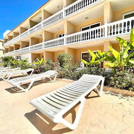 Family Studio, Wifi, Heated Pool, Tenerife South Costa del Silencio