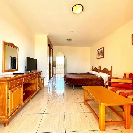 Apartamento Family Studio, Wifi, Heated Pool, Tenerife South Costa del Silencio
