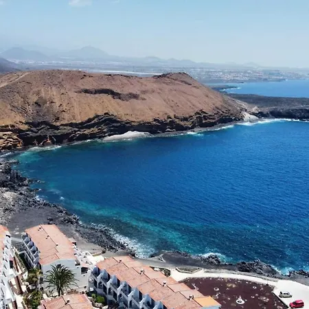 Family Studio, Wifi, Heated Pool, Tenerife South * Costa del Silencio
