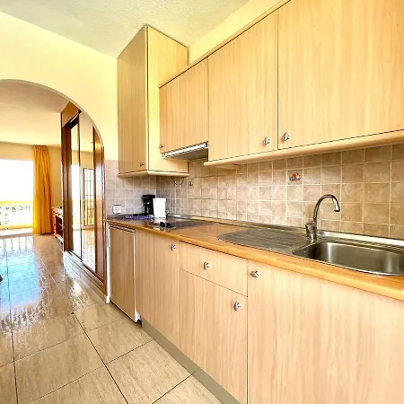 Family Studio, Wifi, Heated Pool, Tenerife South Apartamento Costa del Silencio