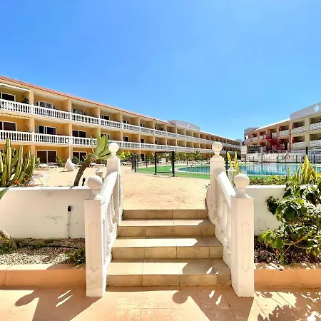 Family Studio, Wifi, Heated Pool, Tenerife South * Costa del Silencio